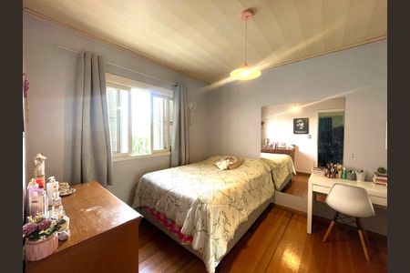 Casa à venda com 145m², 3 quartos e 2 vagas