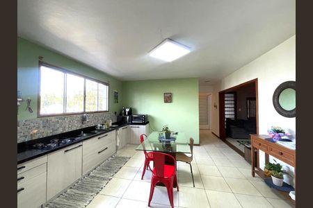 Casa à venda com 145m², 3 quartos e 2 vagas