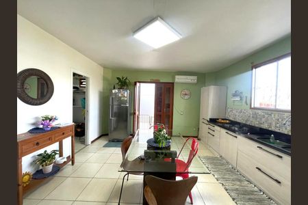 Casa à venda com 145m², 3 quartos e 2 vagas