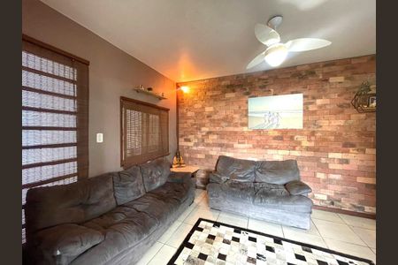 Casa à venda com 145m², 3 quartos e 2 vagas