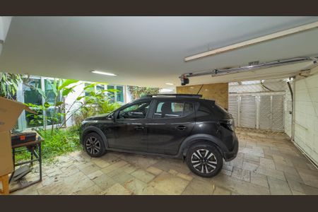 Casa para alugar com 600m², 6 quartos e 2 vagas Casa para alugar com 600m², 6 quartos e 2 vagasGaragem