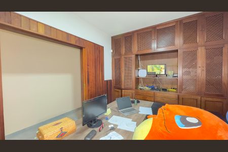 Casa para alugar com 600m², 6 quartos e 2 vagas Casa para alugar com 600m², 6 quartos e 2 vagasEscritório