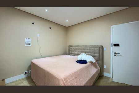 Casa para alugar com 600m², 6 quartos e 2 vagas Casa para alugar com 600m², 6 quartos e 2 vagasQuarto 2 - Suíte