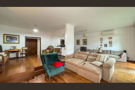 Casa para alugar com 600m², 6 quartos e 2 vagas Casa para alugar com 600m², 6 quartos e 2 vagasSala