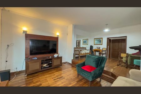 Casa para alugar com 600m², 6 quartos e 2 vagas Casa para alugar com 600m², 6 quartos e 2 vagasSala