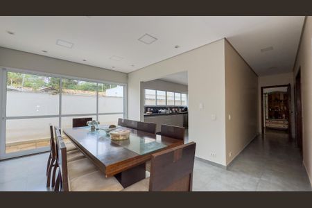 Casa para alugar com 600m², 6 quartos e 2 vagas Casa para alugar com 600m², 6 quartos e 2 vagasSala de Jantar