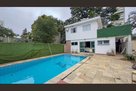 Casa para alugar com 600m², 6 quartos e 2 vagas Casa para alugar com 600m², 6 quartos e 2 vagasPiscina