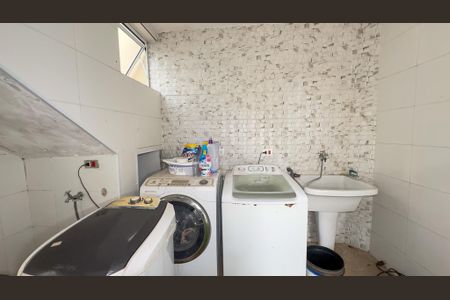 Casa para alugar com 600m², 6 quartos e 2 vagas Casa para alugar com 600m², 6 quartos e 2 vagasÁrea de Serviço