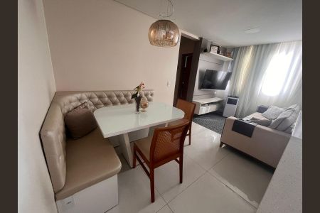 Apartamento à venda com 49m², 2 quartos e 1 vaga Apartamento à venda com 49m², 2 quartos e 1 vagaSala de Jantar