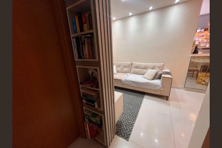 Apartamento à venda com 49m², 2 quartos e 1 vaga Apartamento à venda com 49m², 2 quartos e 1 vagaSala