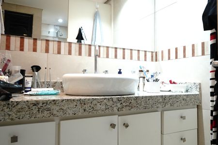 Apartamento à venda com 180m², 3 quartos e 3 vagasBanheiro