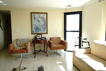 Apartamento à venda com 180m², 3 quartos e 3 vagasSala 2