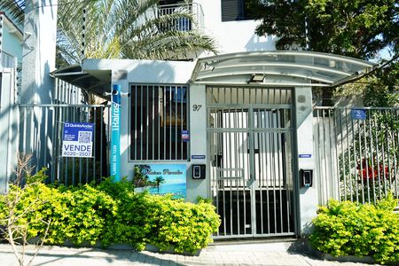 Apartamento à venda com 180m², 3 quartos e 3 vagasFachada