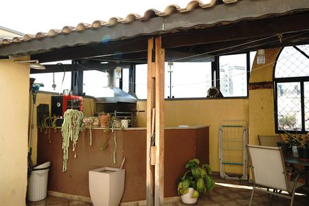 Apartamento à venda com 180m², 3 quartos e 3 vagasChurrasqueira - Cobertura