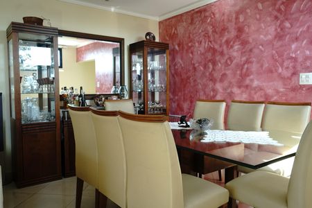 Apartamento à venda com 180m², 3 quartos e 3 vagasSala