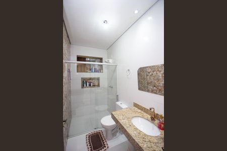 Casa à venda com 111m², 3 quartos e 3 vagas Casa à venda com 111m², 3 quartos e 3 vagasBanheiro da Suíte