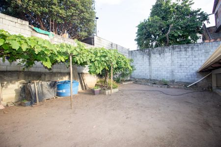 Casa à venda com 111m², 3 quartos e 3 vagas Casa à venda com 111m², 3 quartos e 3 vagasQuintal