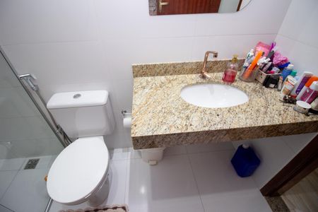 Casa à venda com 111m², 3 quartos e 3 vagas Casa à venda com 111m², 3 quartos e 3 vagasBanheiro da Suíte