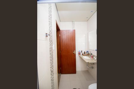 Casa à venda com 111m², 3 quartos e 3 vagas Casa à venda com 111m², 3 quartos e 3 vagasBanheiro Social
