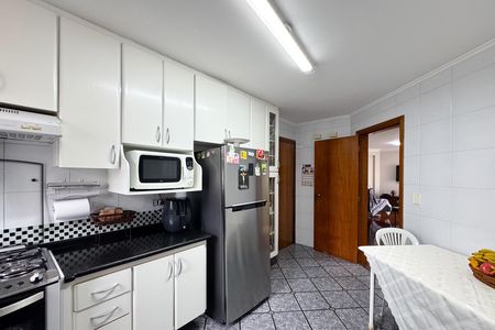 Apartamento para alugar com 125m², 3 quartos e 2 vagas Apartamento para alugar com 125m², 3 quartos e 2 vagasCozinha