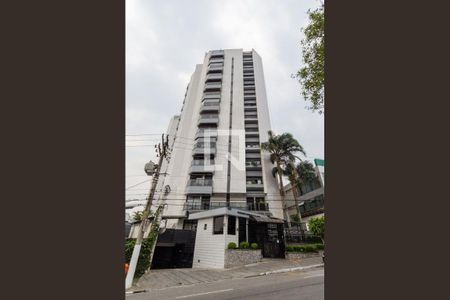 Apartamento para alugar com 125m², 3 quartos e 2 vagas Apartamento para alugar com 125m², 3 quartos e 2 vagasFachada