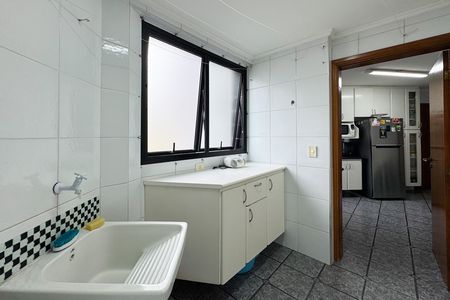 Apartamento para alugar com 125m², 3 quartos e 2 vagas Apartamento para alugar com 125m², 3 quartos e 2 vagasÁrea de Serviço