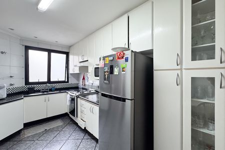 Apartamento para alugar com 125m², 3 quartos e 2 vagas Apartamento para alugar com 125m², 3 quartos e 2 vagasCozinha