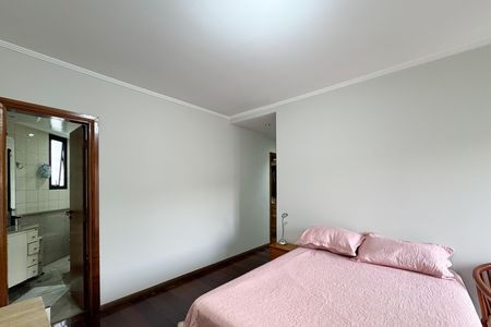 Apartamento para alugar com 125m², 3 quartos e 2 vagas Apartamento para alugar com 125m², 3 quartos e 2 vagasSuíte