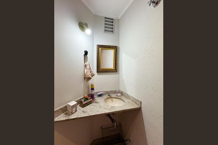 Apartamento para alugar com 125m², 3 quartos e 2 vagas Apartamento para alugar com 125m², 3 quartos e 2 vagasLavabo