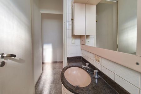 Apartamento para alugar com 111m², 3 quartos e 2 vagas Apartamento para alugar com 111m², 3 quartos e 2 vagasBanheiro Social
