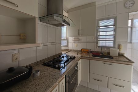 Apartamento para alugar com 111m², 3 quartos e 2 vagas Apartamento para alugar com 111m², 3 quartos e 2 vagasCozinha