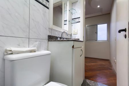Apartamento para alugar com 70m², 3 quartos e 2 vagas Apartamento para alugar com 70m², 3 quartos e 2 vagasBanheiro 1