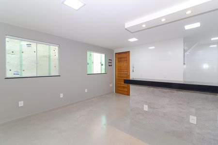 Sala de apartamento para alugar com 2 quartos, 50m² em Bento Ribeiro, Rio de Janeiro