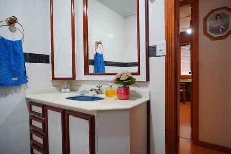 Apartamento à venda com 74m², 2 quartos e 1 vaga Apartamento à venda com 74m², 2 quartos e 1 vagaBanheiro