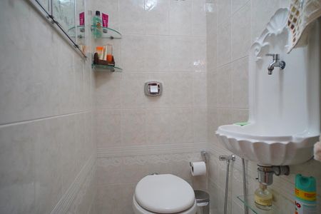 Apartamento à venda com 74m², 2 quartos e 1 vaga Apartamento à venda com 74m², 2 quartos e 1 vagaBanheiro suíte