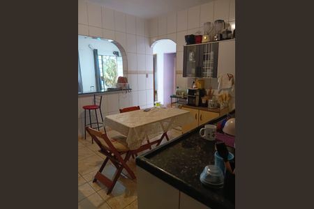 Cozinha de casa para alugar com 2 quartos, 80m² em Duque de Caxias, Betim