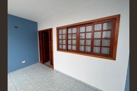 Casa à venda com 280m², 3 quartos e 4 vagas Casa à venda com 280m², 3 quartos e 4 vagasVaranda