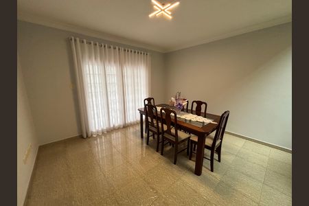 Casa à venda com 280m², 3 quartos e 4 vagas Casa à venda com 280m², 3 quartos e 4 vagasSala de Jantar