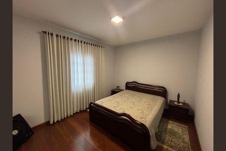 Casa à venda com 280m², 3 quartos e 4 vagas Casa à venda com 280m², 3 quartos e 4 vagasQuarto 1