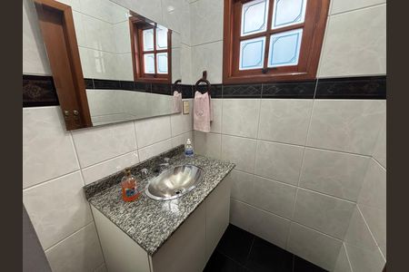Casa à venda com 280m², 3 quartos e 4 vagas Casa à venda com 280m², 3 quartos e 4 vagasLavabo
