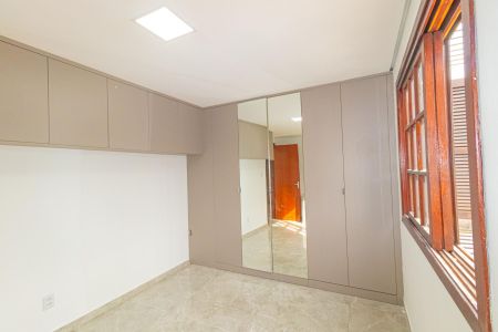 Casa à venda com 90m², 2 quartos e 2 vagas Casa à venda com 90m², 2 quartos e 2 vagasQuarto 2