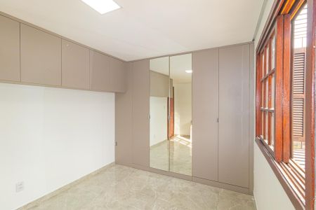 Casa à venda com 90m², 2 quartos e 2 vagas Casa à venda com 90m², 2 quartos e 2 vagasQuarto 2