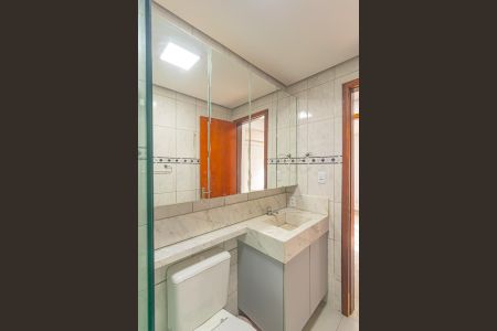 Casa à venda com 90m², 2 quartos e 2 vagas Casa à venda com 90m², 2 quartos e 2 vagasBanheiro