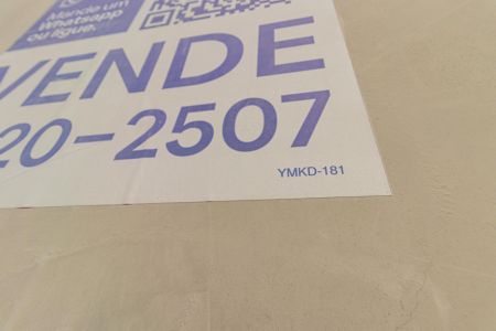 Casa à venda com 90m², 2 quartos e 2 vagas Casa à venda com 90m², 2 quartos e 2 vagasPlaca