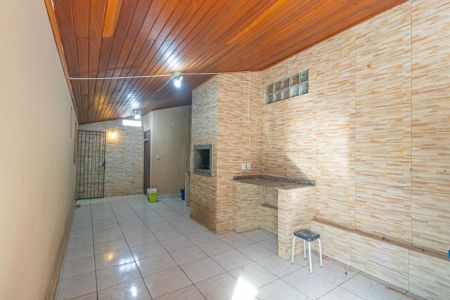 Casa à venda com 90m², 2 quartos e 2 vagas Casa à venda com 90m², 2 quartos e 2 vagasVaranda