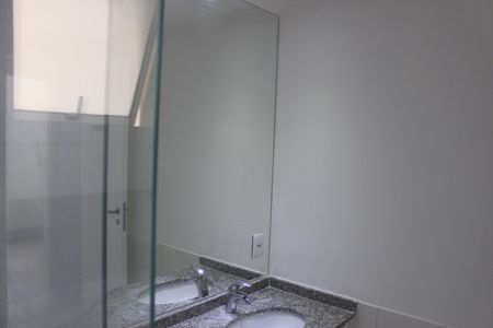 Apartamento à venda com 116m², 4 quartos e 2 vagasBanheiro social