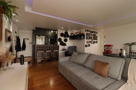 Apartamento à venda com 94m², 2 quartos e 2 vagasSala