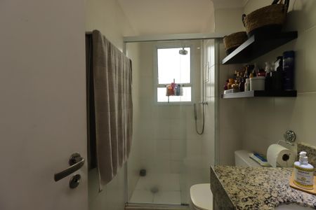 Apartamento à venda com 94m², 2 quartos e 2 vagasBanheiro da Suíte