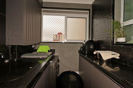 Apartamento à venda com 94m², 2 quartos e 2 vagasÁrea de Serviço