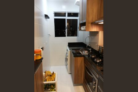 Cozinha de apartamento para alugar com 2 quartos, 45m² em Loteamento Villa Branca, Jacareí